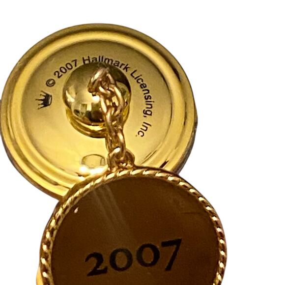 2007 Hallmark USA Globe Military Flags Christmas Ornament A World of Freedom - Picture 7 of 11